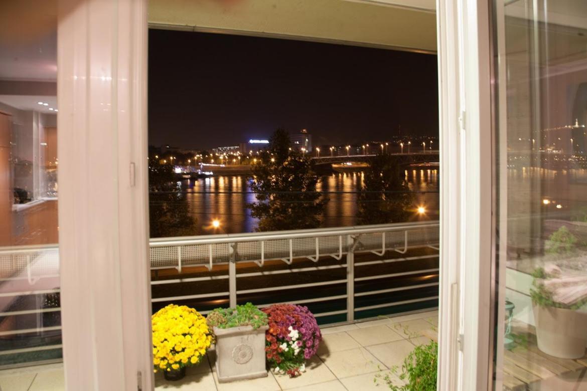 Dunapest Apartman บูดาเปสต์ ภายนอก รูปภาพ